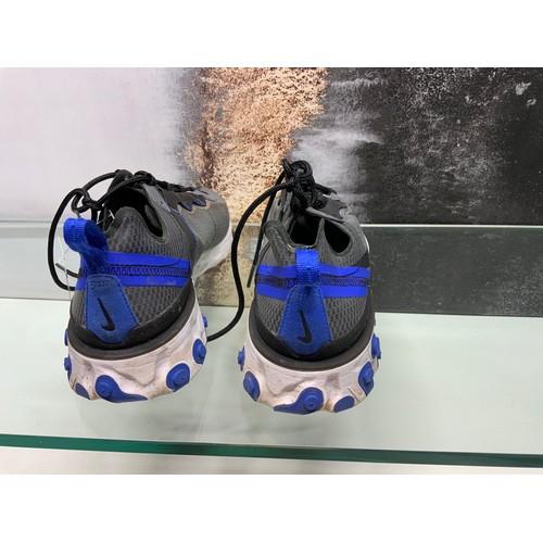 157 - NIKE REACT ELEMENT 