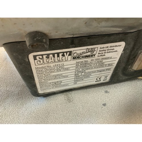 16 - SEALEY SPACE WARMER MODEL LP4515 LPG 240V