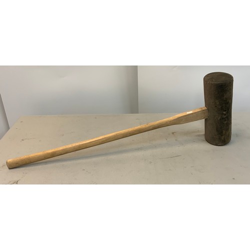 71 - RUBBER MALLET 3FT HANDLE