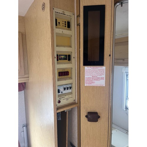 173 - APPROX 2007 ABBEY OXFORD COUNTY 4 BERTH CARAVAN WITH AWNING - CHASSIS NUMBER SW50060527