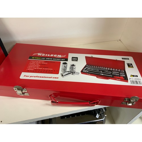 126 - NEW NEILSON SOCKET SET - 26PC 1/2 IN DRIVE WITH EXT RATCHET