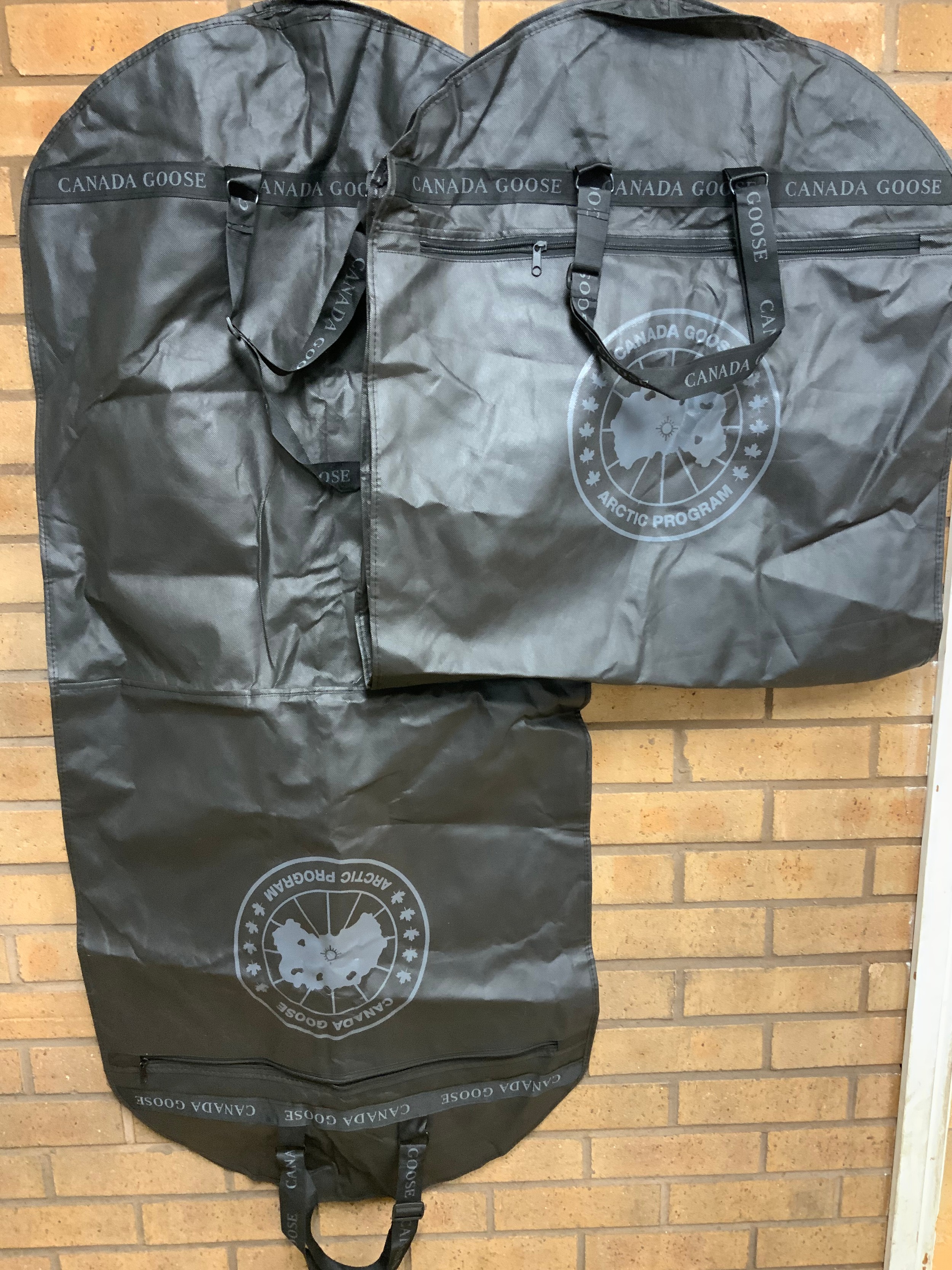 CANADA GOOSE GARMENT BAGS X (P22220832/TL/10)