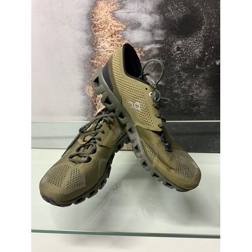 128 - ONCLOUD X OLIVE SIZE UK 9 RRP £130 (P22048564OMC/170322/10)