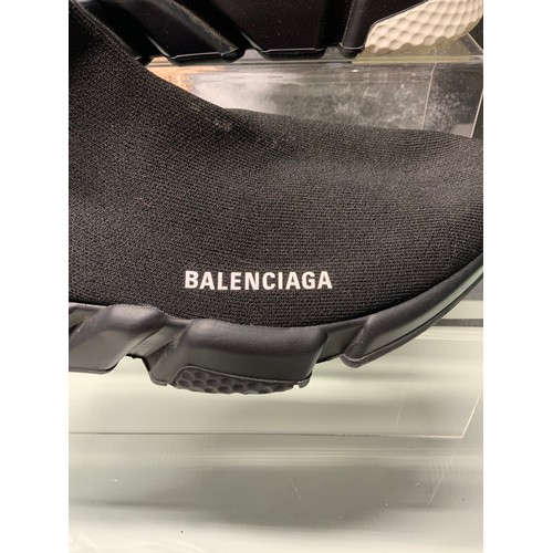 227 - BALENCIAGA SPEED SLIP-ON KNITTED MID-TOP-TRAINERS BLACK/WHITE HEEL SIZE UK 9 - COST NEW £650 (P22048... 