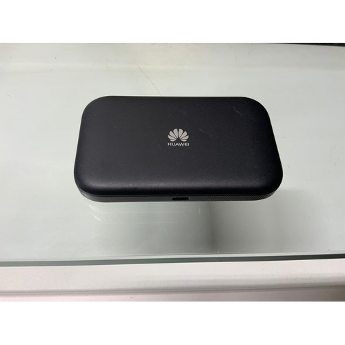 54 - HUWAWEI MOBILE BLACK WIFI MODEL E5577C - NO CABLE RRP £69.50 (P22061432LGC/04)