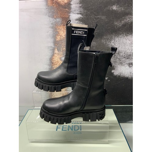 236 - FENDI GIRLS BLACK LEATHER BOOTS WITH KNIT SIDES IN BOX SIZE UK 2 RRP £510 (P22048588OMC/170322/14)