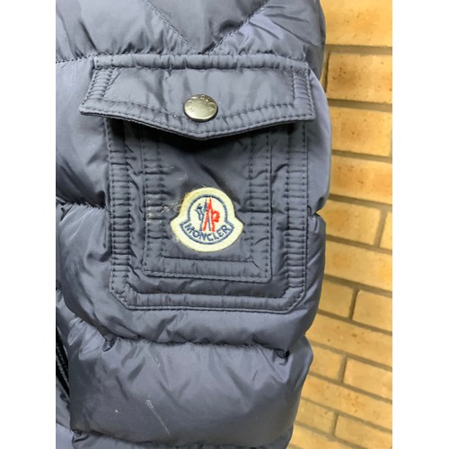 183 - MONCLER BYRON HOODED DOWN JACKET JUNIOR SIZE 6 YR RRP £580 (P22048571OMC/170322/12)