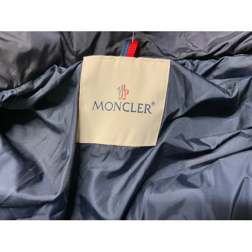 183 - MONCLER BYRON HOODED DOWN JACKET JUNIOR SIZE 6 YR RRP £580 (P22048571OMC/170322/12)