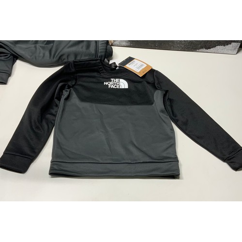 181 - NORTHFACE CREW SET BLACK/GREY SIZE 5T RRP £55 NEW WITH TAGS (P22048576OMC/170322/13)