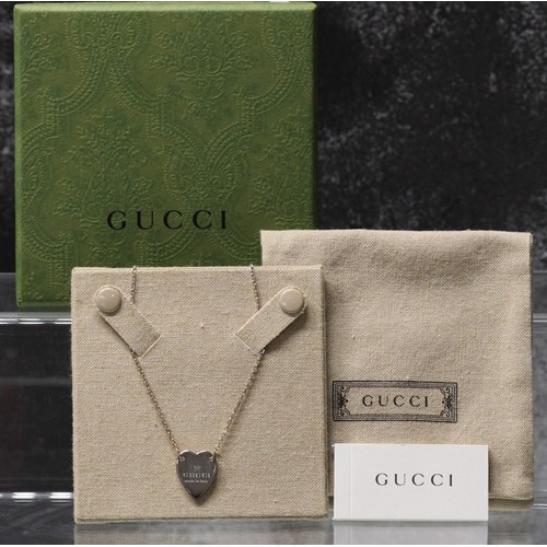 257 - GUCCI TRADEMARK STERLING SILVER HEART PENDANT IN BOX RRP £200 (P22048576OMC/170322/13)