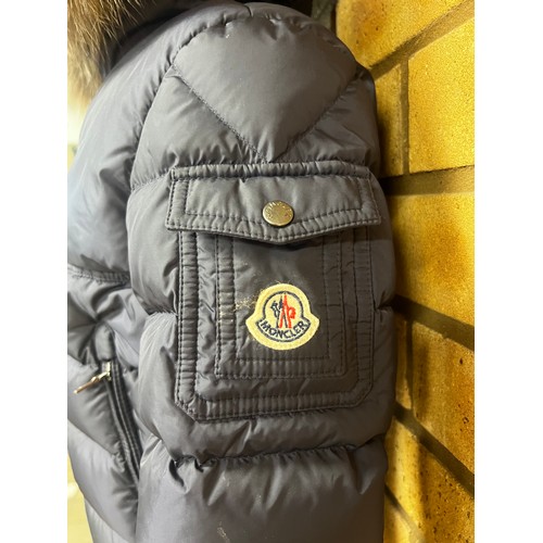 183 - MONCLER BYRON HOODED DOWN JACKET JUNIOR SIZE 6 YR RRP £580 (P22048571OMC/170322/12)