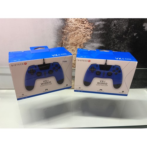 52 - 2 X GIOTECK VX4 WIRED CONTROLLER FOR PLAYSTATION 4 RRP £40 ( P22150610 /C )