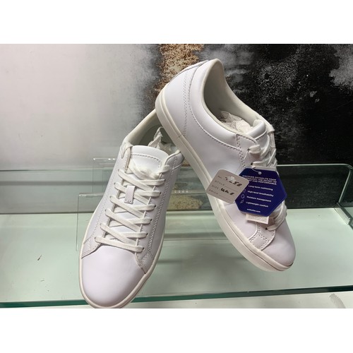 122 - LACOSTE STRAIGHTSET WHITE TRAINERS UK 8 RRP £54 ( P20197817 /C )