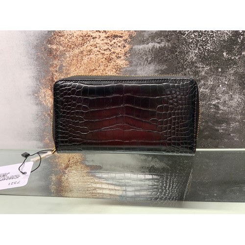 239 - NEW MOSCHINO CROC NERO PURSE RRP £105 ( P23214855/F )