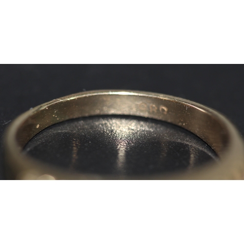 250 - 14K GOLD SIGNET RING WITH 4 DIAMONDS ( P23082274 /C )