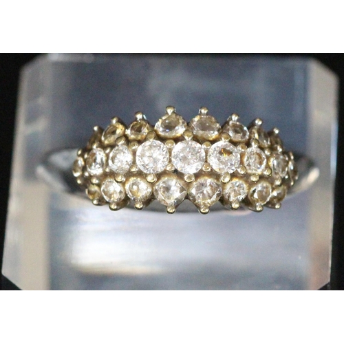 248 - 9CT GOLD TRIPLE ROW DRESS ETERNITY RING ( P20105023 /C )