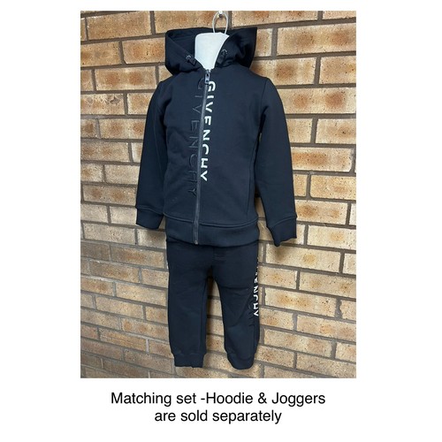 173 - GIVENCHY BLACK ZIP UP HOODY SIZE 6YR RRP £185 NEW WITH TAG (P22048576OMC/170322/13)