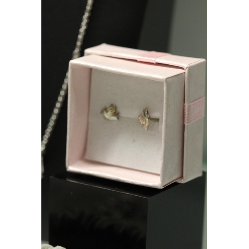 144 - PANDORA STAR EARINGS IN BOX RRP £35, SILVER BIRD EARINGS £12, 925 SILVER SHELL PENDANT & NECKLAC... 