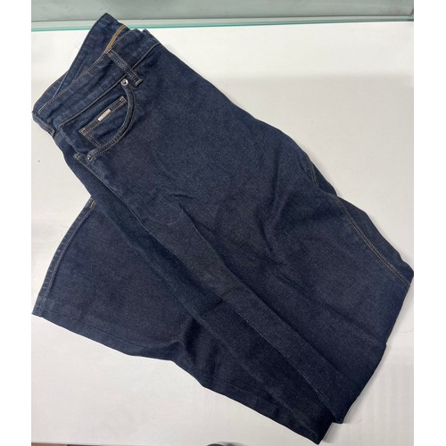 135 - HUGO BOSS JEANS SIZE 32/30 RRP £80 (P22203876/NG/06)