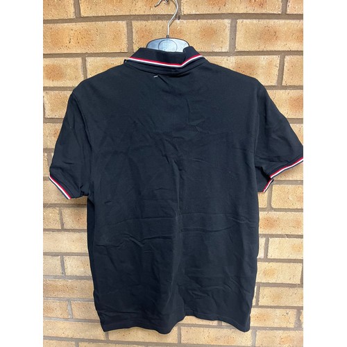 132 - MONCLER POLO SHIRT IN BACK RRP £215 - SIZE LARGE (P22203876/NG/06)