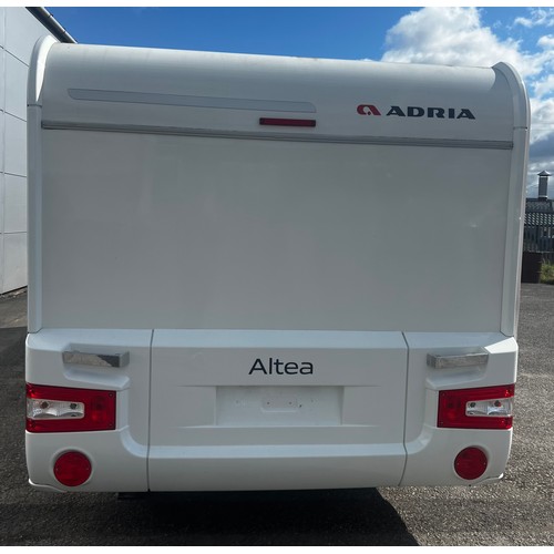 237 - APPROXX 2015/16 ADRIA 326 ALTEA 552 UP TRENT CARAVAN 4 BIRTH, FIXED REAR BED, HEATING,FRIDGE,HOB,TOI... 