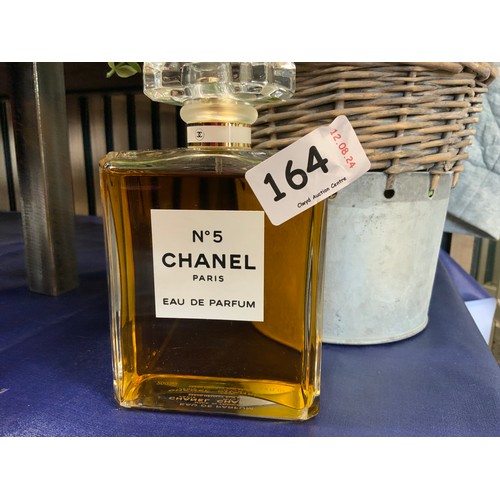 164 - CHANEL NO 5 EAU DE PARFUM - 200ml -RRP £225 ALMOST FULL (P22207318/IPB/01)