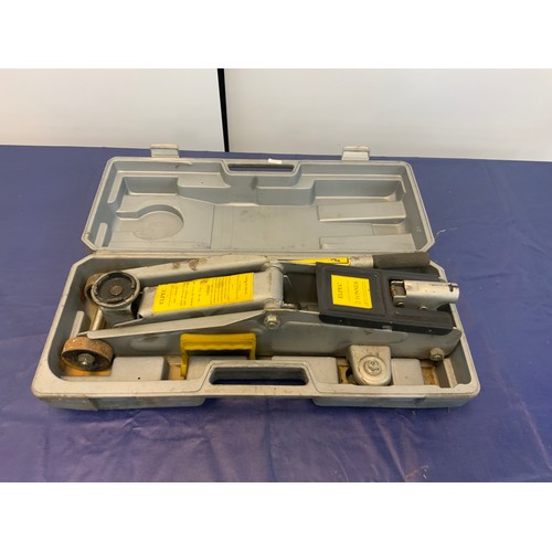 28 - ELPEC TROLLEY JACK - 2 TONNE