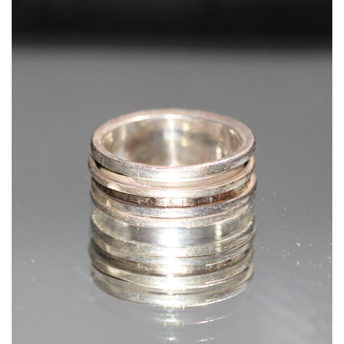 132 - 925 SILVER FIDGIT RING(P20165737/F)