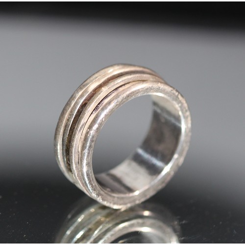 132 - 925 SILVER FIDGIT RING(P20165737/F)