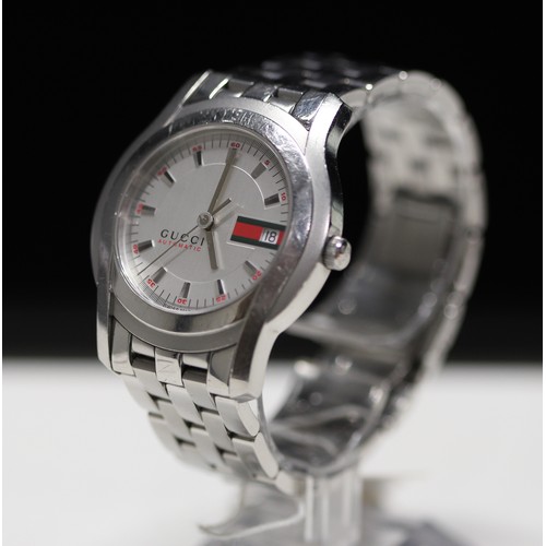 139 - GUCCI AUTOMATIC WATCH 5505 STAINLESS STEEL WATCH MODEL YA055205 SERIAL 11033306 - COST NEW £589 (P20... 