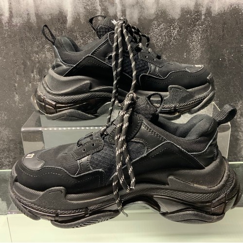 145 - BALENCIAGA TRIPLE S BLACK TRAINERS SIZE 37 (UK 4) COST NEW £825 (P22207286 / AC/03/10112022)