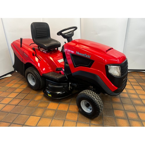 127 - MOUNTFIELD 1436M RIDE ON MOWER & COLLECTION - COST WHEN NEW £2000