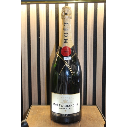 267 - MOET & CHANDONIMPERIAL CHAMPAGNE 1.5 Ltr RRP £92 ( P22154256 / C )