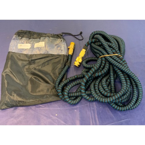 8 - EXTENDABLE HOSEPIPE IN BAG - APROX 60FT - RRP £40