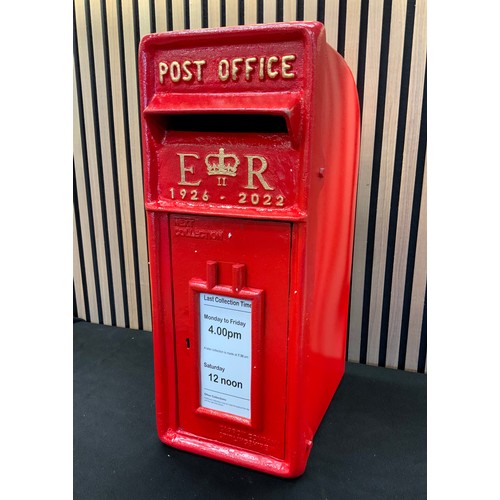 155 - NEW  ER 1926-2022 CAST POST BOX RED 57CM WITH KEY