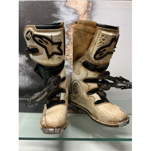 195 - ALPINESTARS T6 MOTORCROSS BOOTS SIZE 44.5