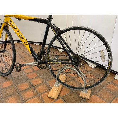 33 - CARERRA TOUR DE FRANCE LTD EDITION YELLOW BLACK RACE BIKE WITH ALUMINIUM FRAME - COST NEW £269 (9618... 