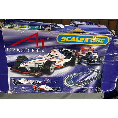 119 - LARGE BOX OF SCALEXTRIC GRAND PRIX A1