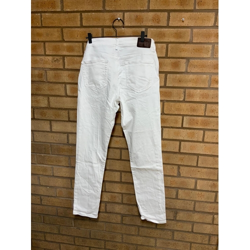 83 - HACKETT NEWBURG SLIM WHITE JEANS SIZE 32/32 RRP £160 ( P23185119 )