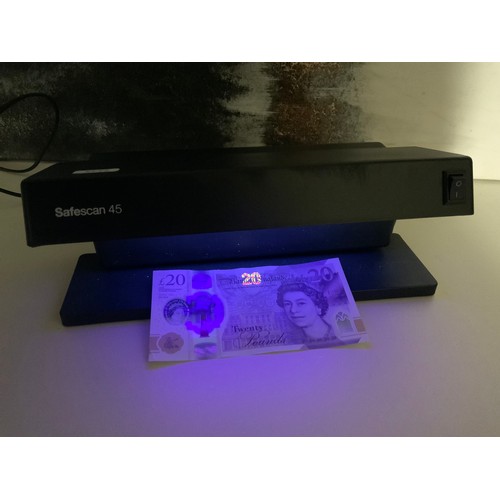 16 - SAFESCAN 45 UV COUNTERFEIT MONEY DETECTOR RRP £31.79 ( P23093578 / SR/40 )