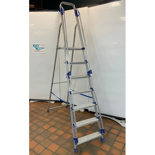 134 - ABRU 6 STEP LADDER - MAX 150KG - COST £115