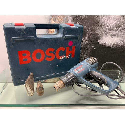 126 - BOSCH HEAT GUN IN CASE GHG 660 LCD RRP £134 (P19195727 )