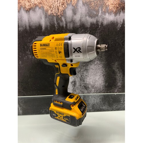 123 - DEWALT DCF8899H XR HIGH IMPACT TORQUE WRENCH 18V WITH BATTERY RRP EQUIVALENT £226 (P23142495 )