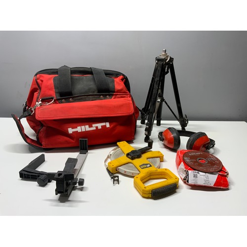 124 - HILTI MEDIUM TOOL BAG RRP £73.99, BOX OF 25 HILTI CUTTING DISCS RRP £23.99 & OTHER VAIROUS ITEMS... 