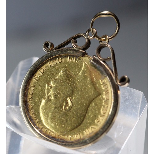 225 - 9CT GOLD MOUNT SET WITH 22CT? GOLD SOVEREIGN ST GEORGE 1903 PENDANT - ONLINE £450+ (P24013367 )