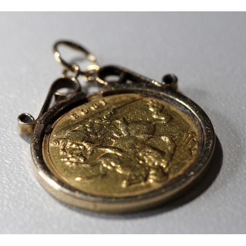 225 - 9CT GOLD MOUNT SET WITH 22CT? GOLD SOVEREIGN ST GEORGE 1903 PENDANT - ONLINE £450+ (P24013367 )