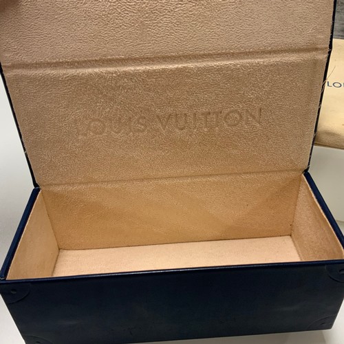 125 - LOUIS VUITTON ATTITUDE SUNGLASSES IN BOX RRP £460 ( ACC/26/POCA/P24020099 )