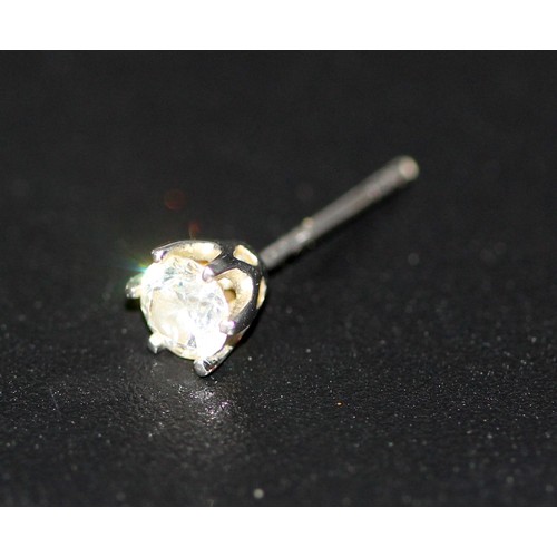 233 - 18CT (750) WHITE GOLD EARING WITH SOLITAIRE DIAMOND STUD ( P23065592 / C )