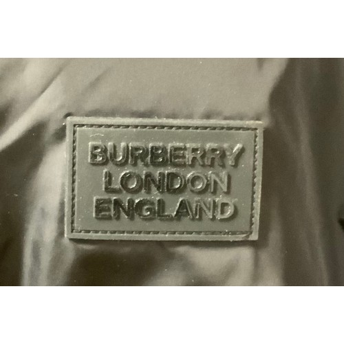 117 - BURBERRY STRETTON JACKET (REVERSIBLE) SIZE LARGE RRP £990 ( ACC/07/POCA/P24020112)