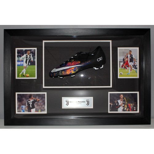 92 - FRAMED CHRISTIAN RONALDO FOOTBALL BOOT WITH COA RRP £249 ( DH/4 P21188831)